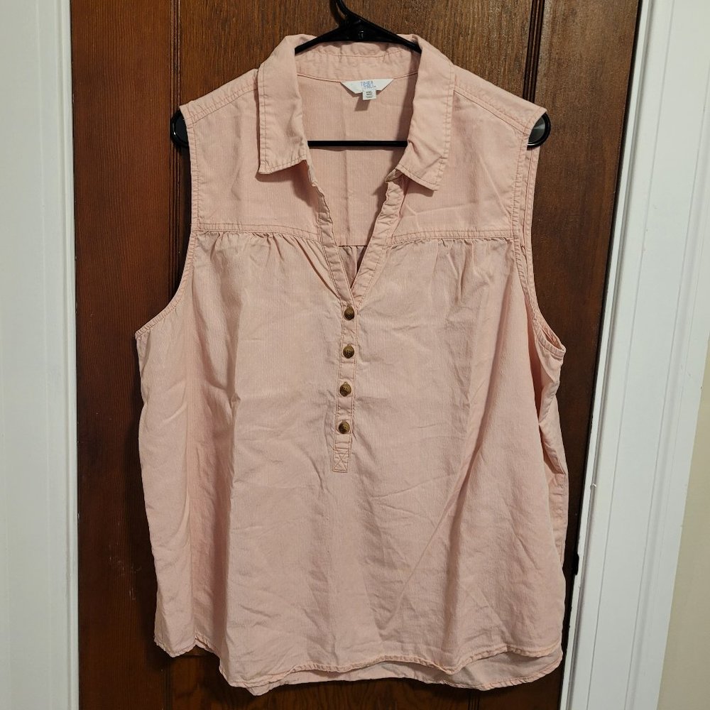 Time and Tru Soft Pink Sleeveless Button Front Blouse